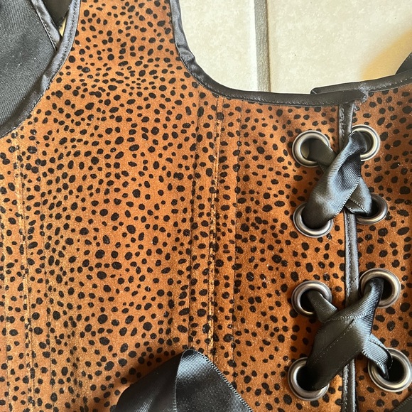 Animal print corset top - Picture 2 of 3